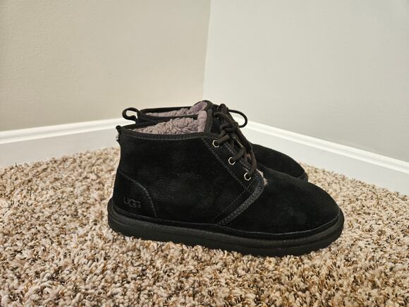 UGG Other - UGG Neumel Chukka Boots Men’s 10 Black Suede Shearling Lined 3236